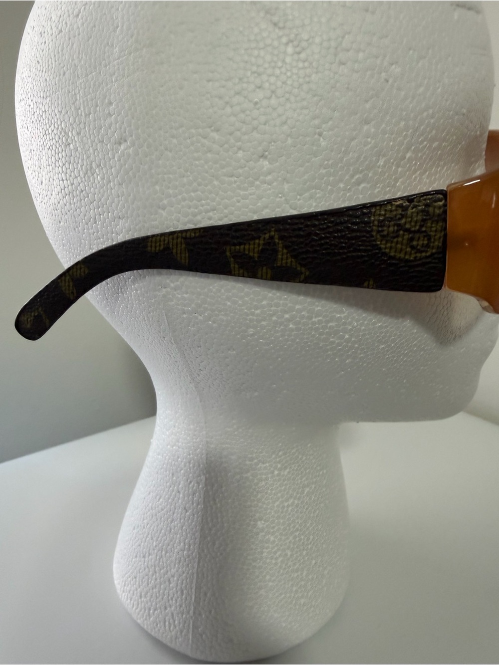 FASHION SUNGLASSES - Picture 4 of 8